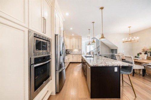 4627 83 Street Nw, Calgary, AB - Indoor Photo Showing Kitchen With Stainless Steel Kitchen With Upgraded Kitchen