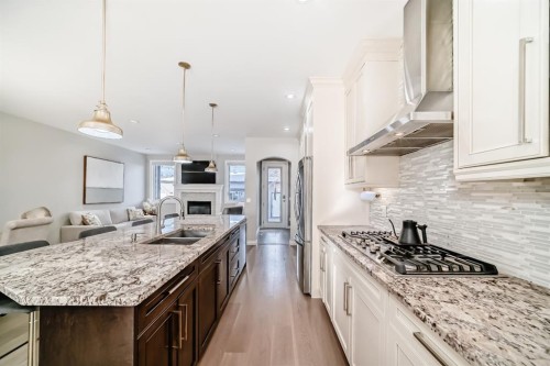 4627 83 Street Nw, Calgary, AB - Indoor Photo Showing Kitchen With Stainless Steel Kitchen With Double Sink With Upgraded Kitchen