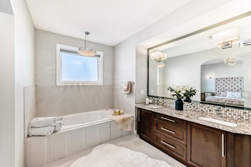 4627 83 Street Nw, Calgary, AB - Indoor Photo Showing Bathroom