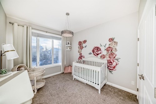 4627 83 Street Nw, Calgary, AB - Indoor Photo Showing Bedroom