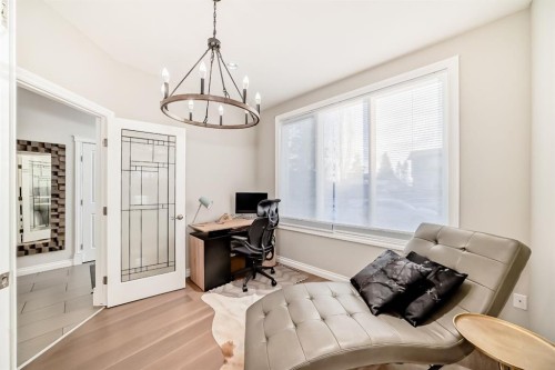 4627 83 Street Nw, Calgary, AB - Indoor
