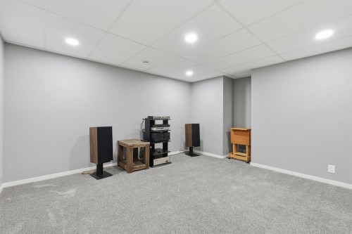 330 Silver Ridge Crescent Nw, Calgary, AB - Indoor