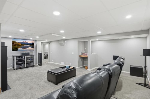 330 Silver Ridge Crescent Nw, Calgary, AB - Indoor Photo Showing Other Room
