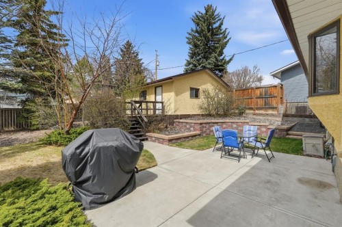 330 Silver Ridge Crescent Nw, Calgary, AB - Outdoor