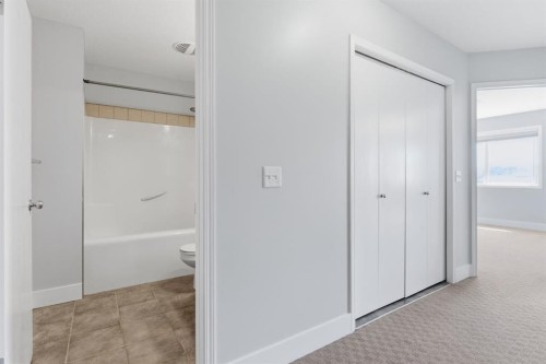 207-323 Fourth Avenue, Strathmore, AB - Indoor Photo Showing Other Room