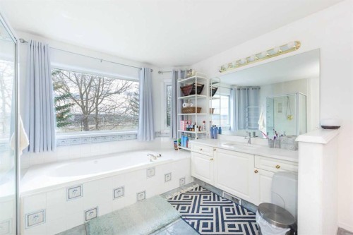 230 Sierra Nevada Place Sw, Calgary, AB - Indoor Photo Showing Bathroom