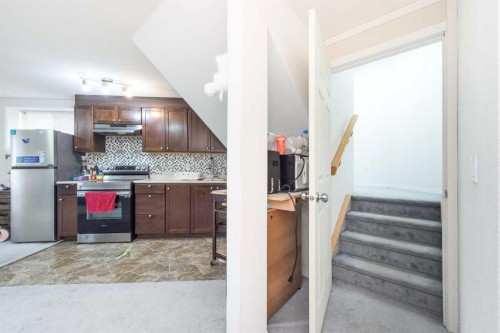 230 Sierra Nevada Place Sw, Calgary, AB - Indoor Photo Showing Other Room
