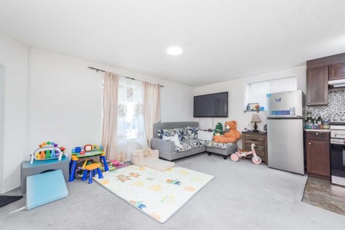 230 Sierra Nevada Place Sw, Calgary, AB - Indoor
