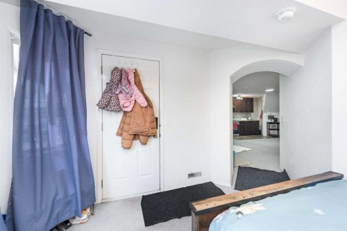 230 Sierra Nevada Place Sw, Calgary, AB - Indoor Photo Showing Bedroom