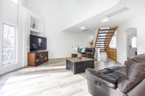 230 Sierra Nevada Place Sw, Calgary, AB - Indoor Photo Showing Living Room