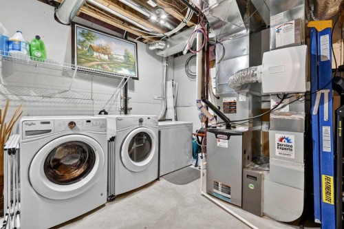 305 Seton Circle Se, Calgary, AB - Indoor Photo Showing Laundry Room