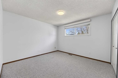 11 Westhill Crescent, Didsbury, AB - Indoor Photo Showing Other Room