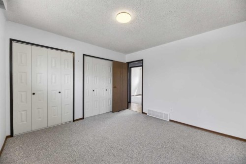 11 Westhill Crescent, Didsbury, AB - Indoor Photo Showing Other Room