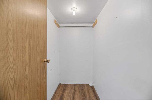 11 Westhill Crescent, Didsbury, AB - Indoor Photo Showing Other Room