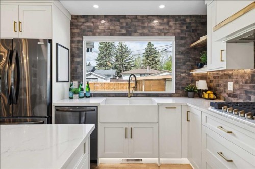 175 Havenhurst Crescent Sw, Calgary, AB - Indoor Photo Showing Kitchen