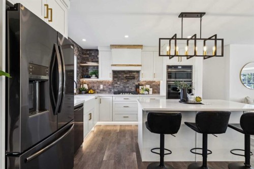 175 Havenhurst Crescent Sw, Calgary, AB - Indoor Photo Showing Kitchen With Stainless Steel Kitchen With Upgraded Kitchen