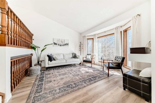 110 Erin Meadow Close Se, Calgary, AB - Indoor Photo Showing Living Room