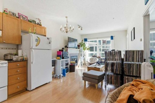 317-333 Riverfront Avenue Se, Calgary, AB - Indoor Photo Showing Kitchen
