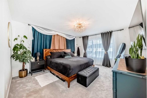 32 Sugarsnap Way Se, Calgary, AB - Indoor Photo Showing Bedroom
