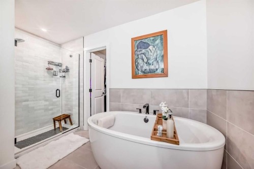 32 Sugarsnap Way Se, Calgary, AB - Indoor Photo Showing Bathroom