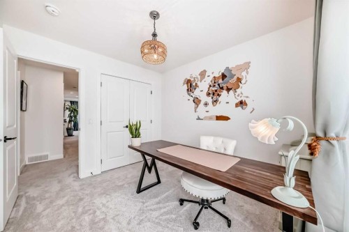 32 Sugarsnap Way Se, Calgary, AB - Indoor Photo Showing Office