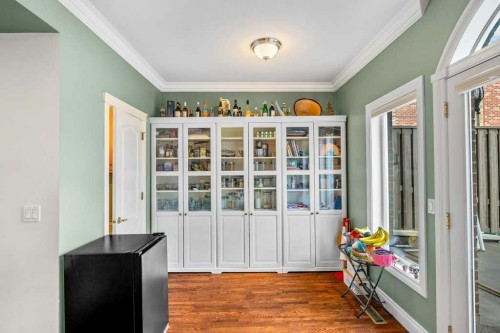 2308 Erlton Place Sw, Calgary, AB - Indoor Photo Showing Other Room