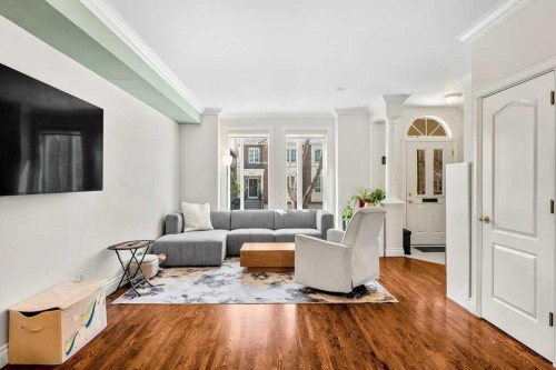 2308 Erlton Place Sw, Calgary, AB - Indoor