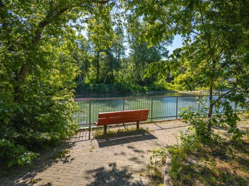 2308 Erlton Place Sw, Calgary, AB - Outdoor