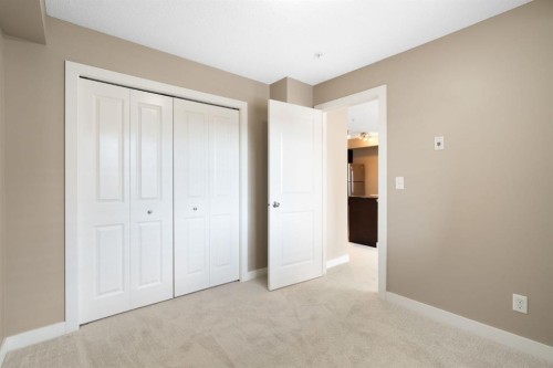 1315-81 Legacy Boulevard Se, Calgary, AB - Indoor Photo Showing Other Room