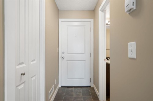 1315-81 Legacy Boulevard Se, Calgary, AB - Indoor Photo Showing Other Room