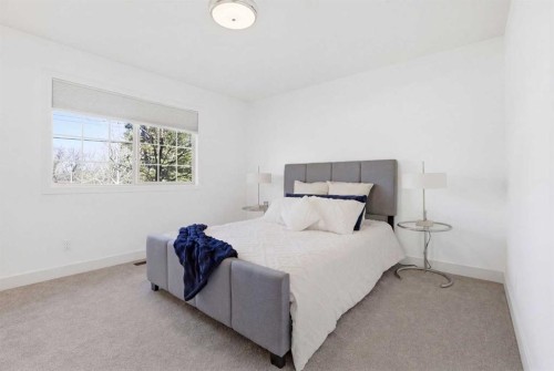431 Queen Charlotte Drive Se, Calgary, AB - Indoor Photo Showing Bedroom