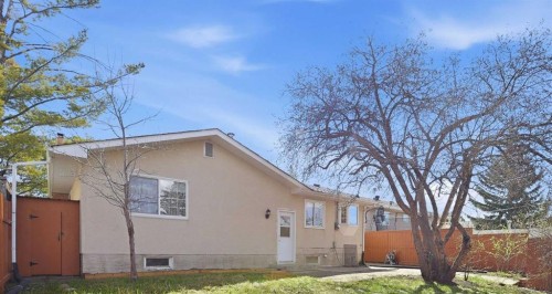 431 Queen Charlotte Drive Se, Calgary, AB - Outdoor