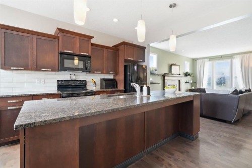 42 Sage Hill Green Nw, Calgary, AB - Indoor Photo Showing Kitchen