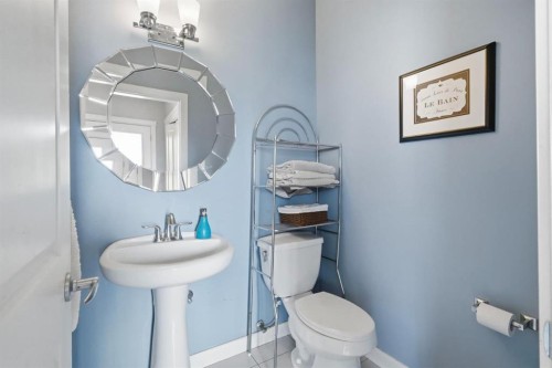 42 Sage Hill Green Nw, Calgary, AB - Indoor Photo Showing Bathroom
