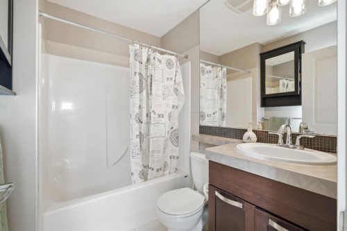42 Sage Hill Green Nw, Calgary, AB - Indoor Photo Showing Bathroom