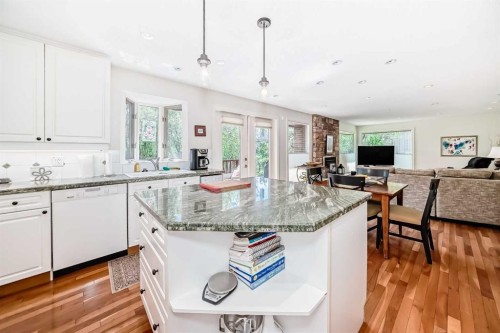 123 Varsity Estates Grove Nw, Calgary, AB - Indoor Photo Showing Kitchen