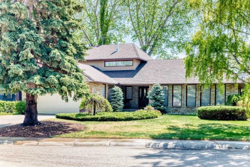 123 Varsity Estates Grove Nw, Calgary, AB - Outdoor