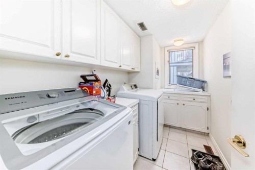 123 Varsity Estates Grove Nw, Calgary, AB - Indoor Photo Showing Laundry Room