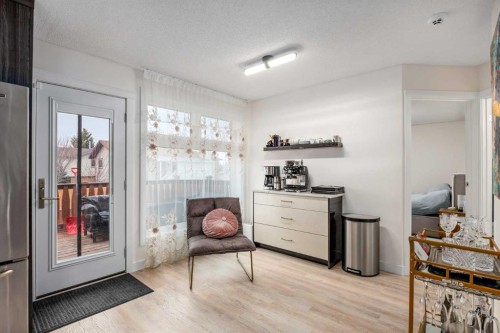 1305 10 Avenue Se, High River, AB - Indoor