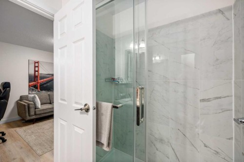 1305 10 Avenue Se, High River, AB - Indoor Photo Showing Bathroom