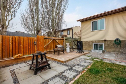 1305 10 Avenue Se, High River, AB - Outdoor With Deck Patio Veranda