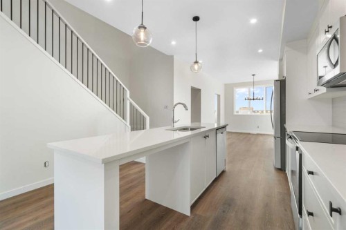 1457 Rangeview Drive Se, Calgary, AB - Indoor Photo Showing Kitchen With Upgraded Kitchen