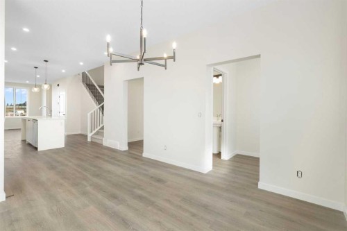 1457 Rangeview Drive Se, Calgary, AB - Indoor Photo Showing Kitchen