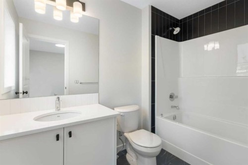 1457 Rangeview Drive Se, Calgary, AB - Indoor Photo Showing Bathroom