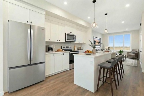 1457 Rangeview Drive Se, Calgary, AB - Indoor Photo Showing Kitchen With Upgraded Kitchen