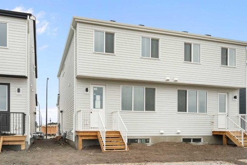 1457 Rangeview Drive Se, Calgary, AB - Outdoor With Exterior