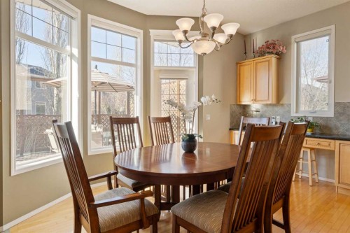 143 Cranleigh Gardens Se, Calgary, AB 