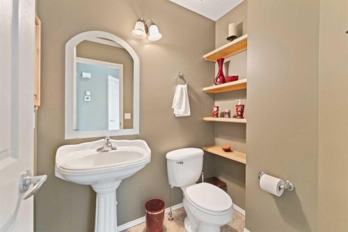 143 Cranleigh Gardens Se, Calgary, AB 