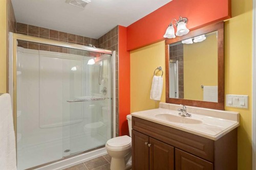 143 Cranleigh Gardens Se, Calgary, AB 