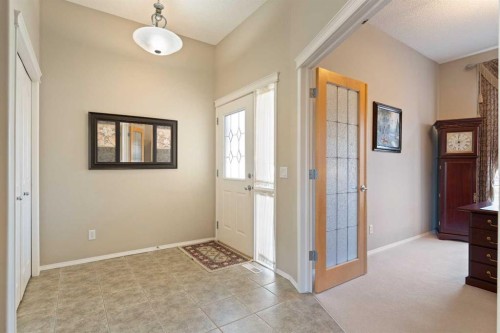143 Cranleigh Gardens Se, Calgary, AB 